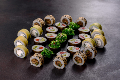 Kalifornisches Maki-Rollen-Sushi